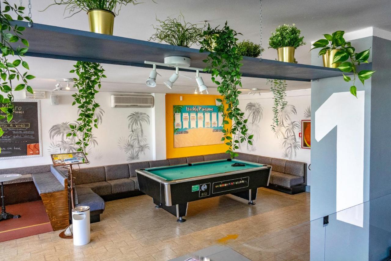 Hotel Morfeo - Young People Hotels (Adults Only) Римини Экстерьер фото
