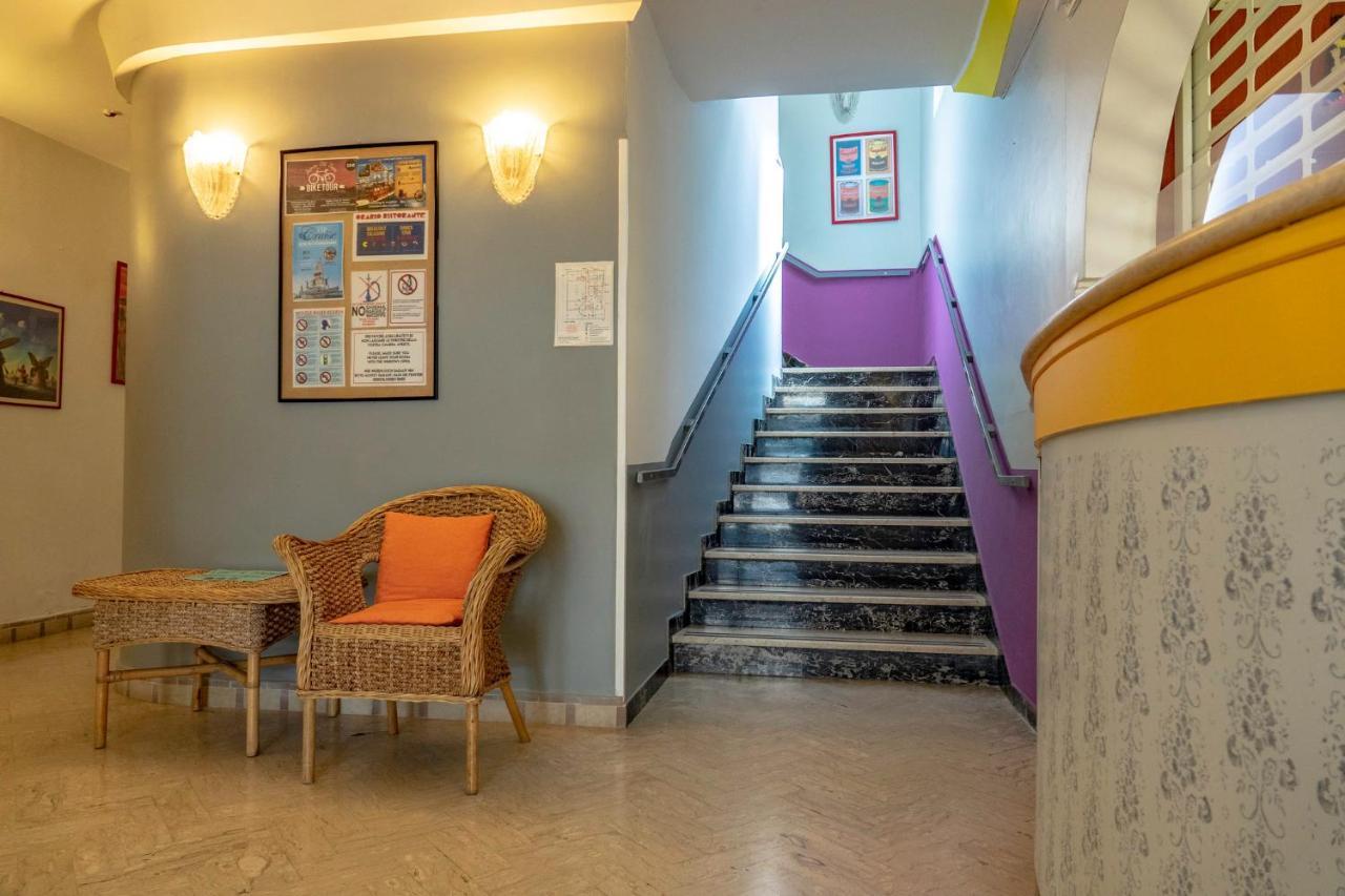 Hotel Morfeo - Young People Hotels (Adults Only) Римини Экстерьер фото