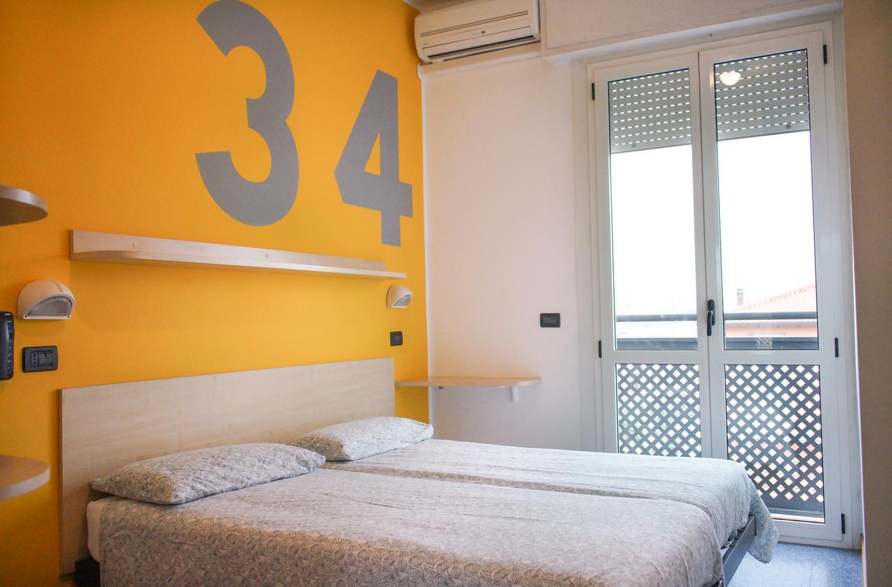 Hotel Morfeo - Young People Hotels (Adults Only) Римини Экстерьер фото